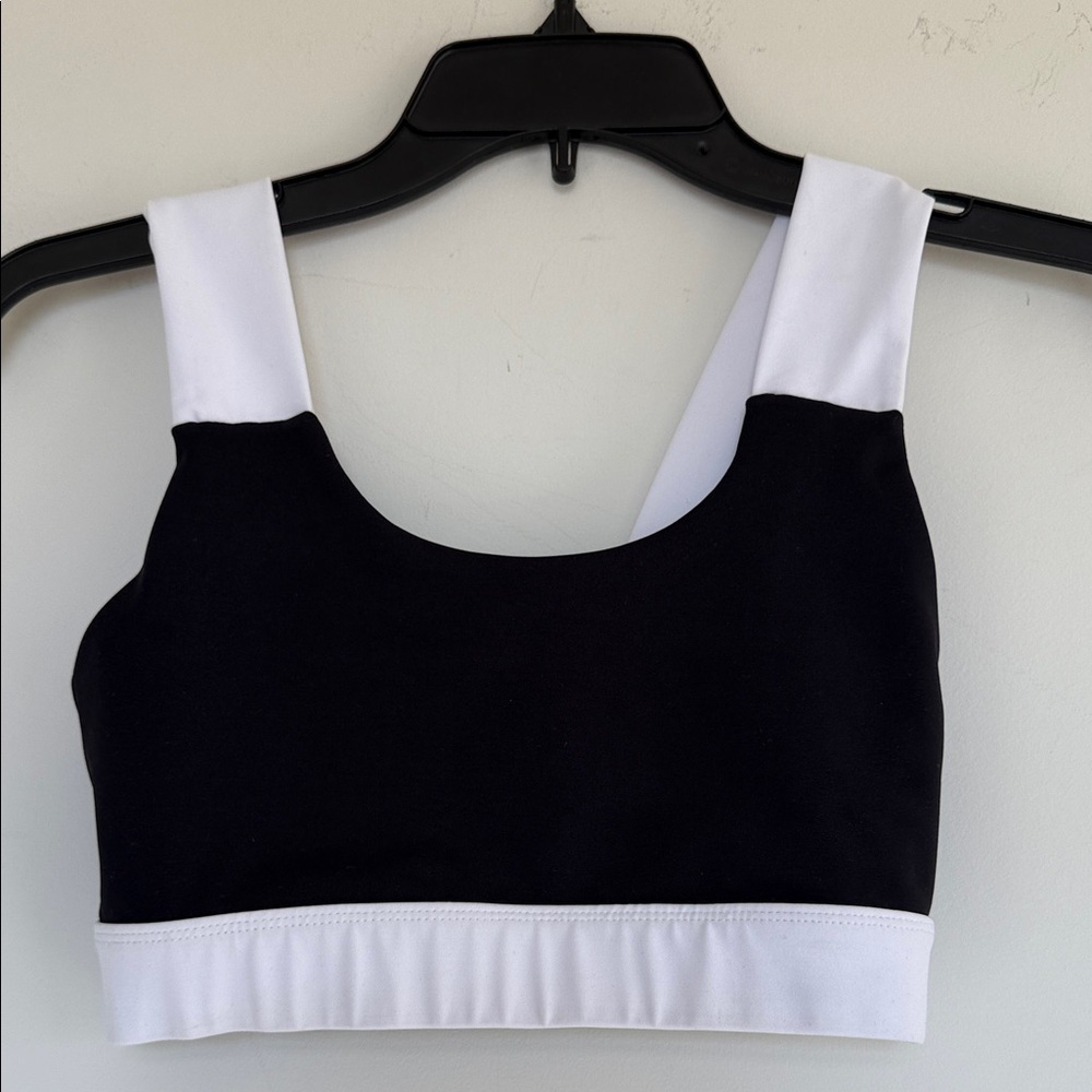 Allfenix Black and White Sports Bra